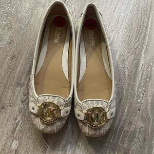 Michael Kors Flats Fulton Studded Logo
Moccasin NWOT